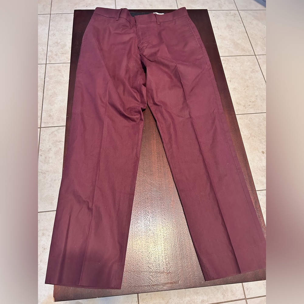 Club Monaco Women's Burgundy Cropped Pants